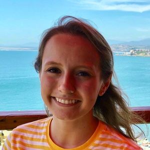 Meet your Posher, Josefa